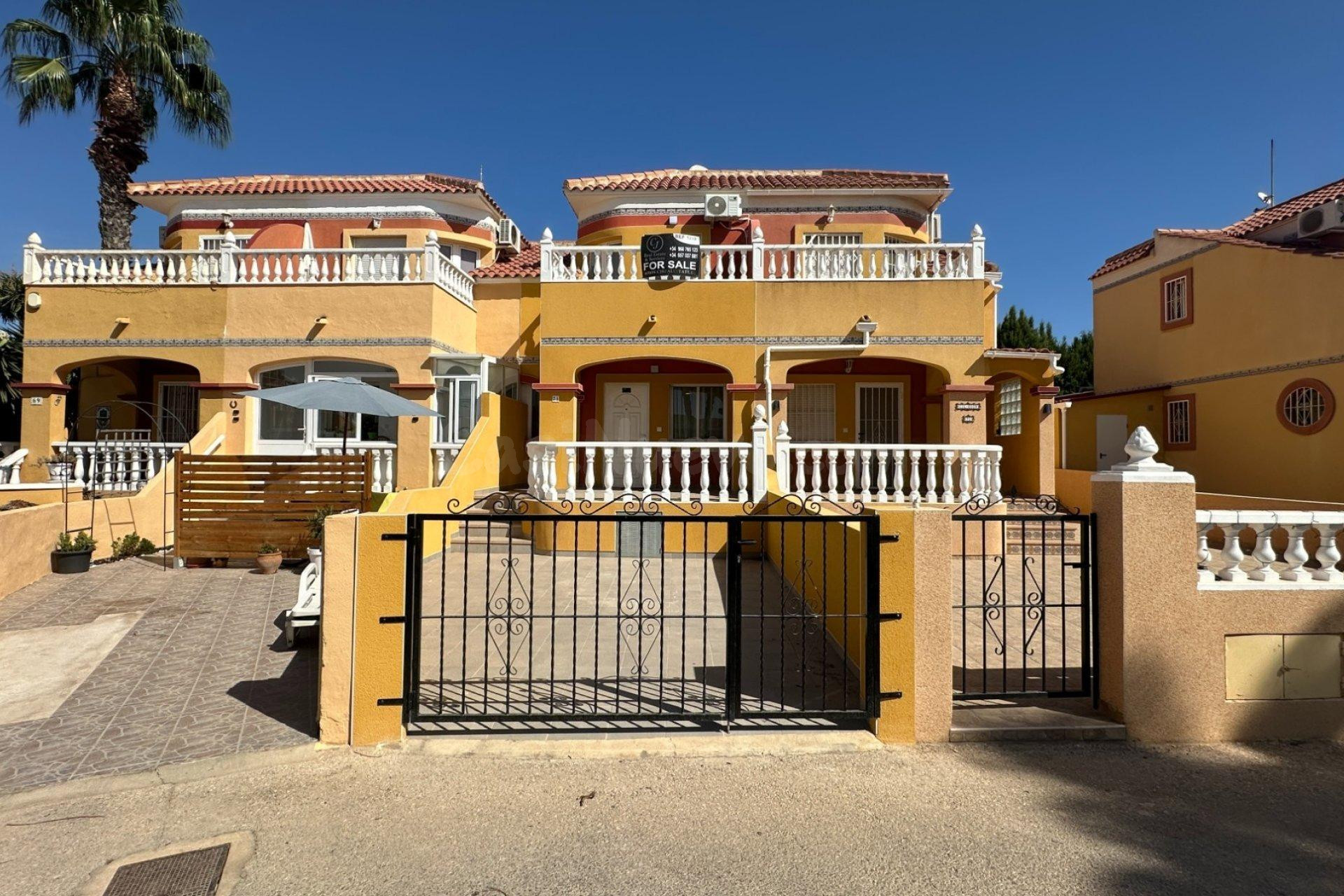 GRAN ADOSADO EN ORIHUELA: 2 HAB, 2 BAÑOS