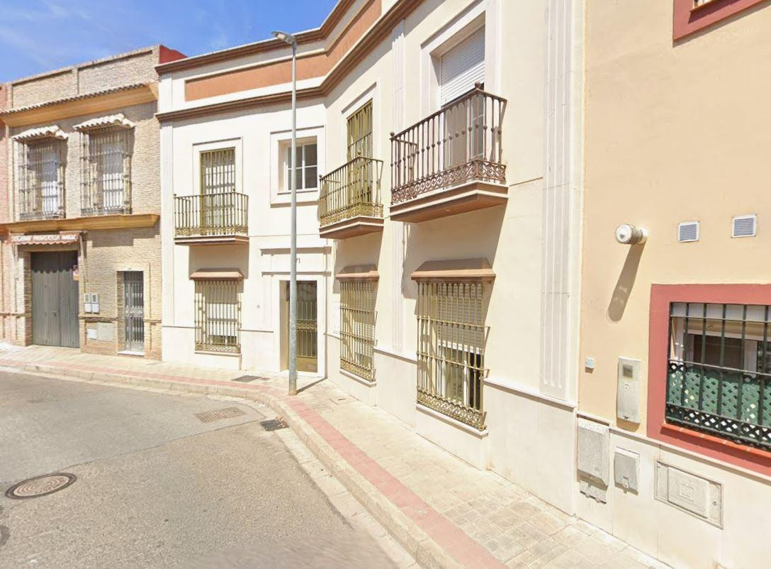 SE VENDE PISO OKUPADO en Calle CASTILLA VIEJA Nº 71 Dos Herm - foto 2