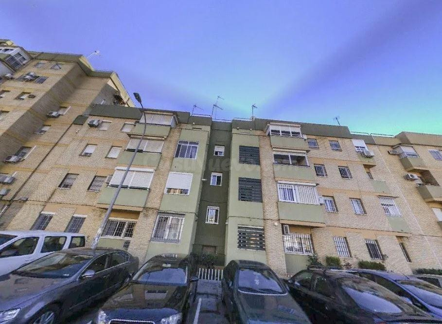 SE VENDE PISO OKUPADO en Calle LAVANDERAS Nº 6 Sevilla (Sevi