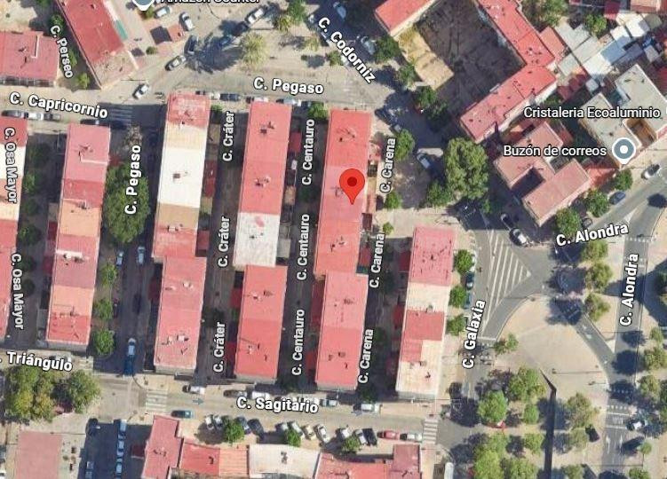 SE VENDE PISO OKUPADO en Calle CARENA Sevilla (Sevilla) - foto 3