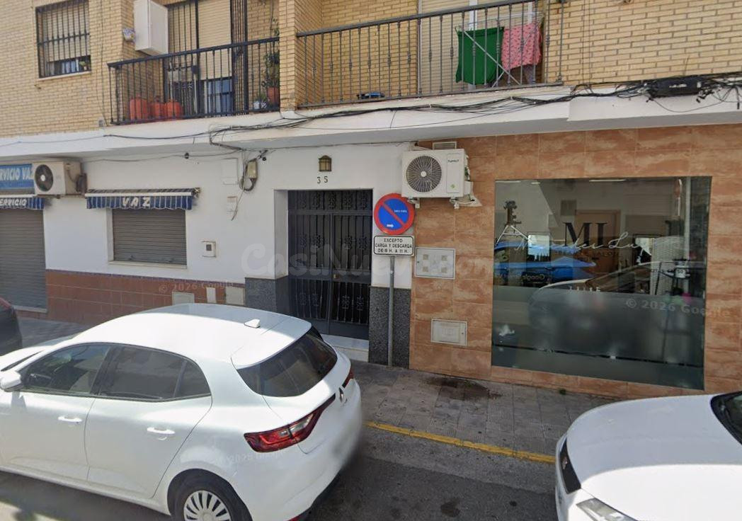 SE VENDE PISO OKUPADO en Calle NARANJAS Y LIMONES Nº 35 Rinc - foto 2