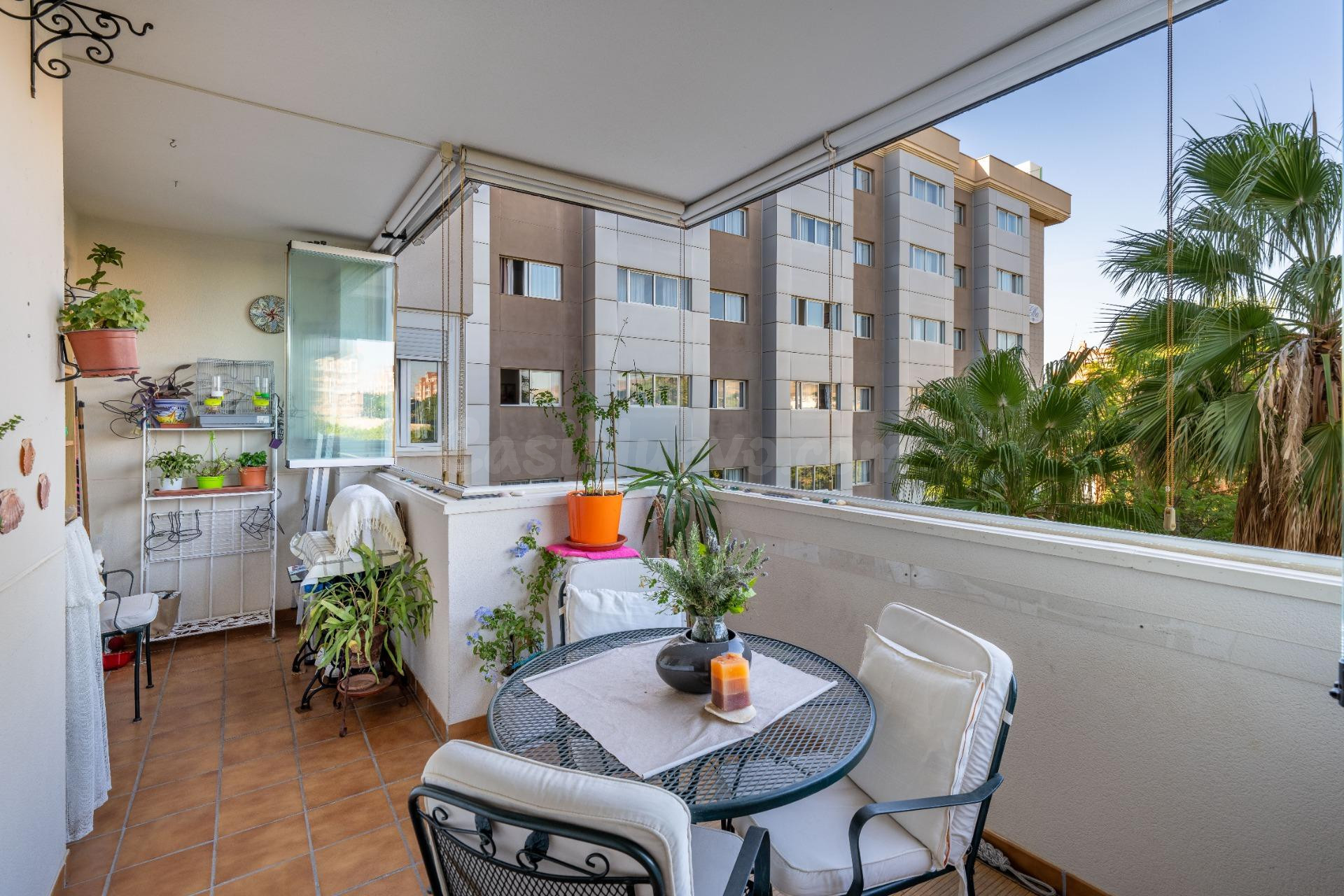2 DORMITORIOS CON TERRAZA,GARAJE Y TRASTERO JUNTO AL C.C. MEDITERRANEO