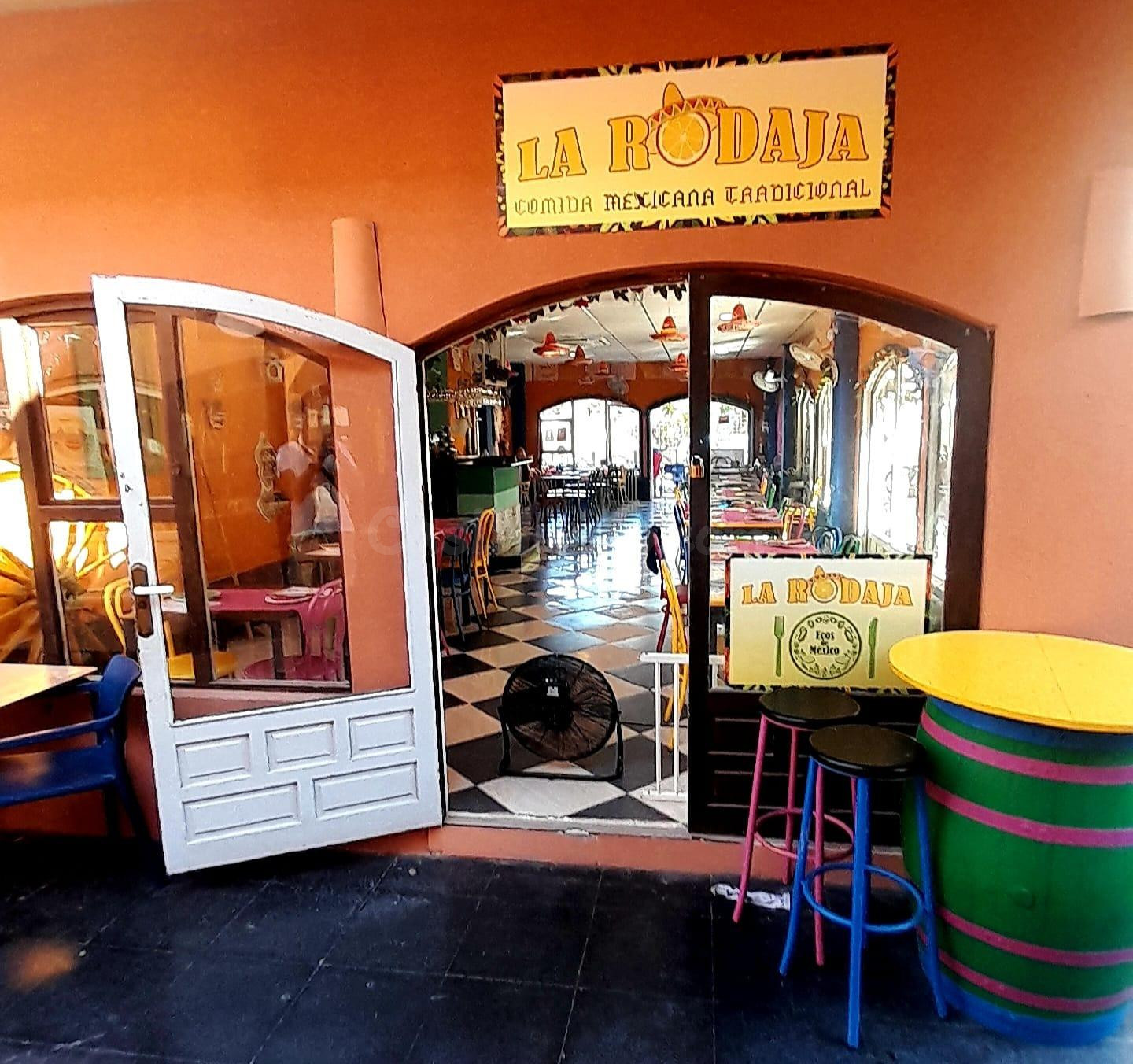 RESTAURANTE EN FUNCIONAMIENTO EN LA MANGA DEL MAR MENOR-SE TRASPASA