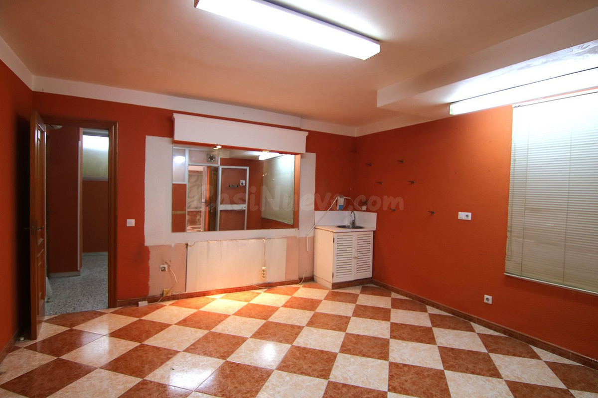 Local comercial 106m² en venta - South of spain
