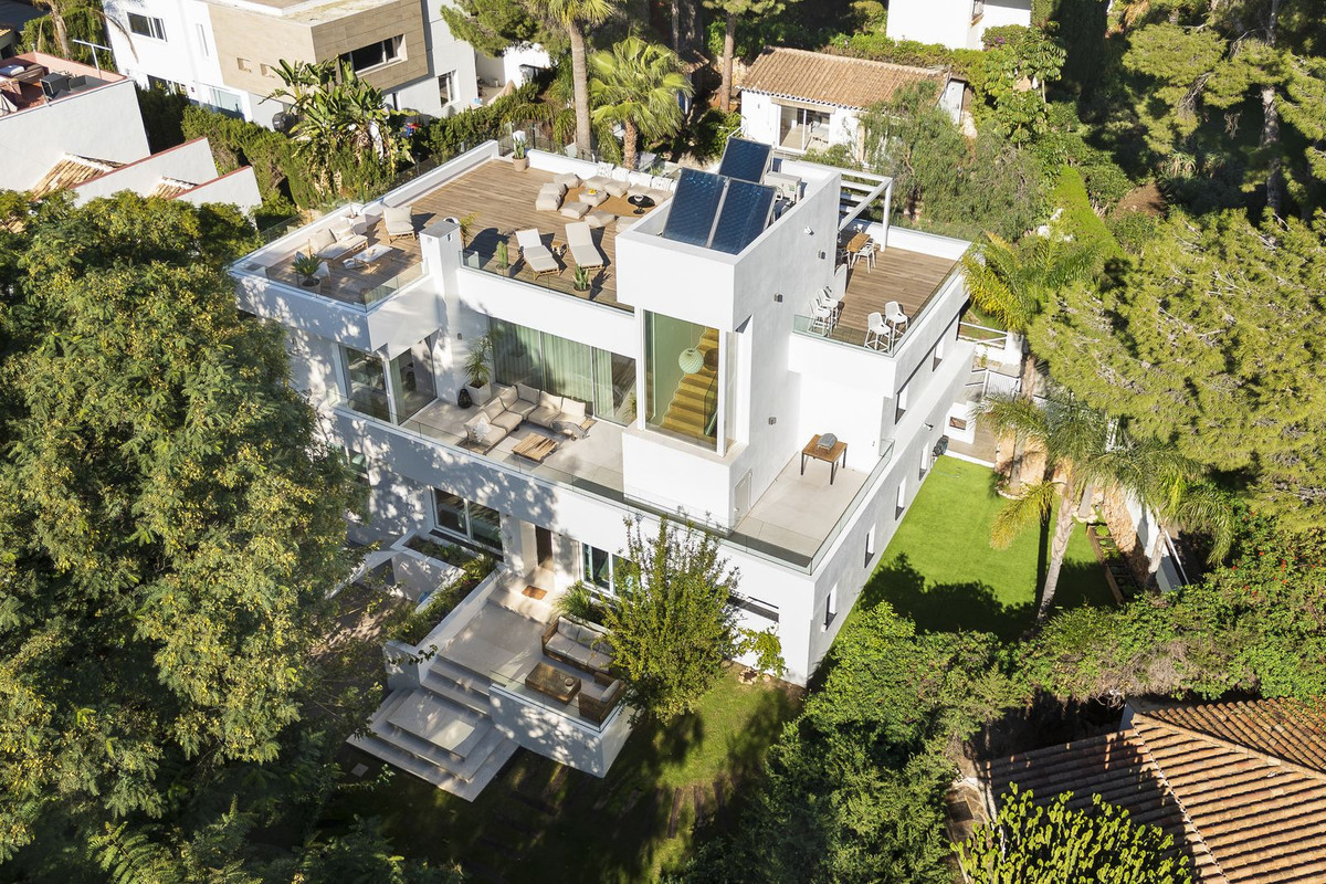 Chalet 6 habitaciones 310m² en venta - Marbella