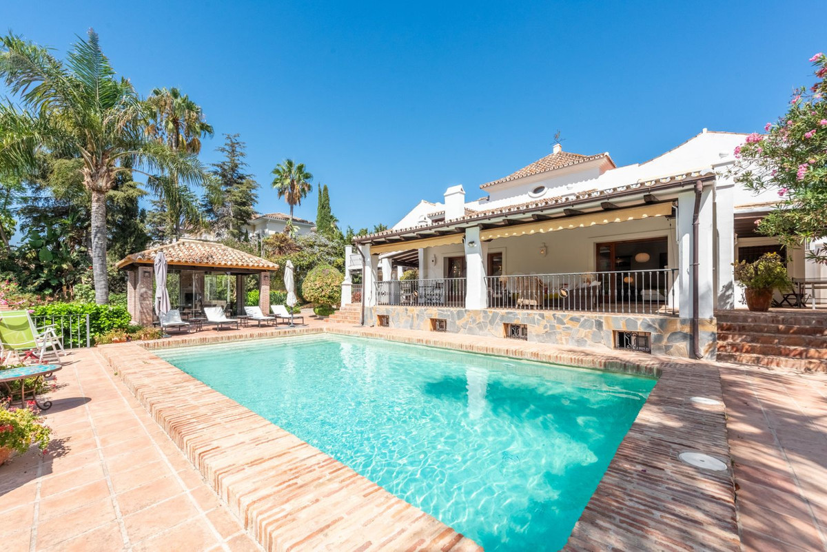 Chalet 4 habitaciones 580m² en venta - Paraiso-Barronal