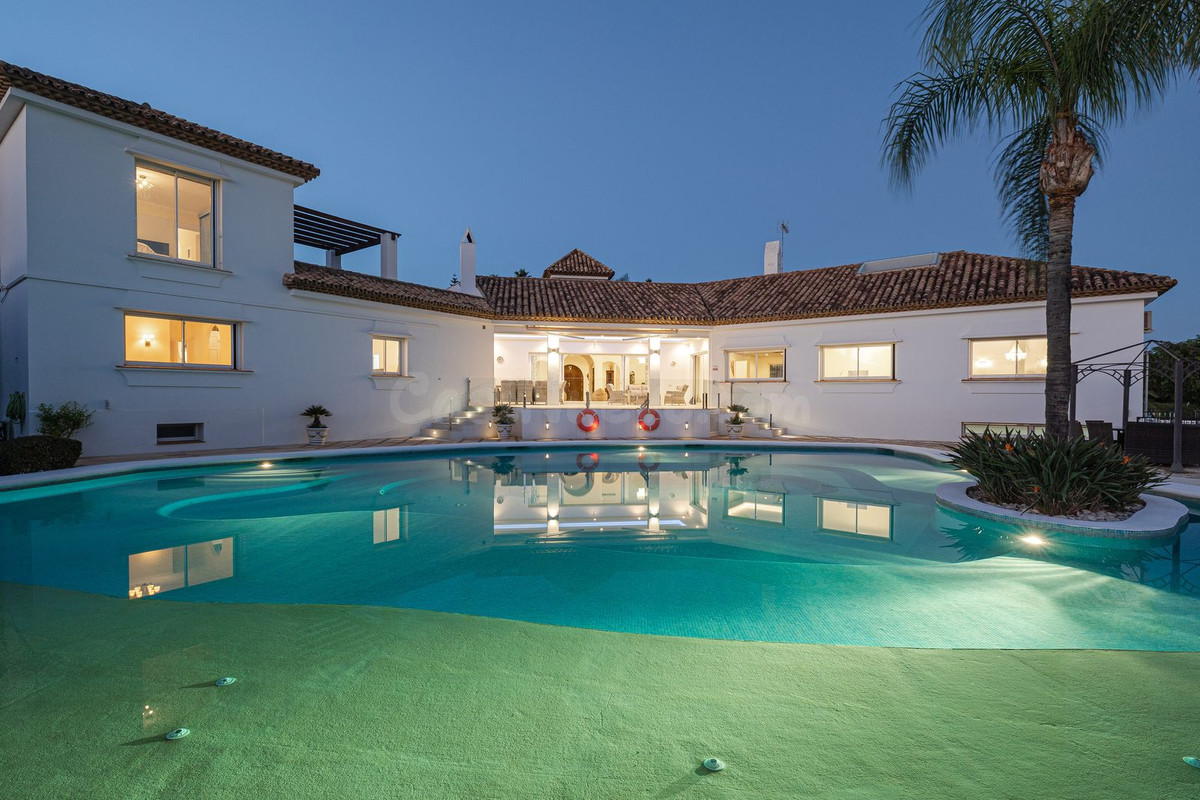 Chalet 6 habitaciones 860m² en venta - Paraiso-Barronal
