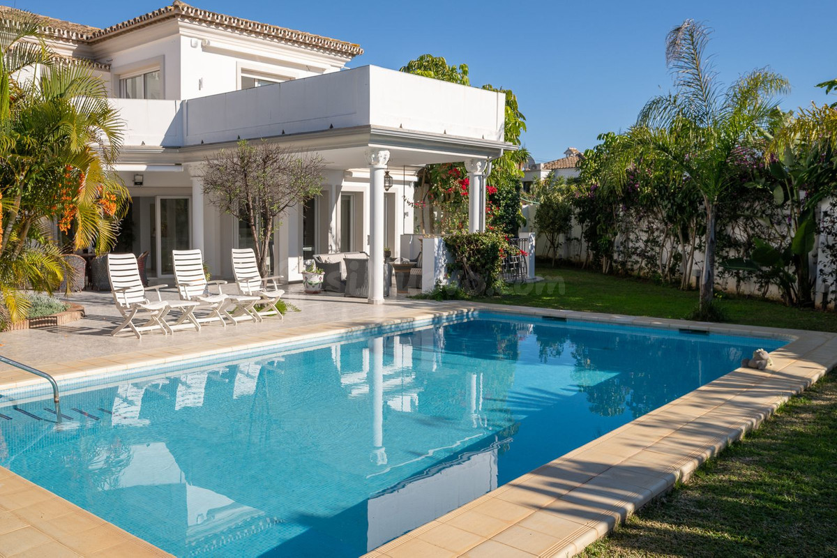 Chalet 5 habitaciones 344m² en venta - Marbella