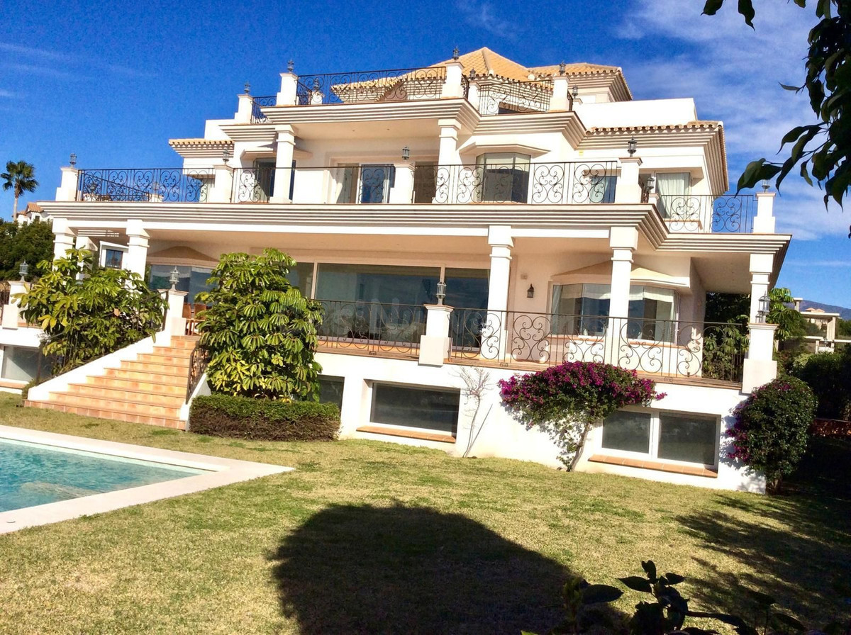 Chalet 7 habitaciones 924m² en venta - Costa del Sol