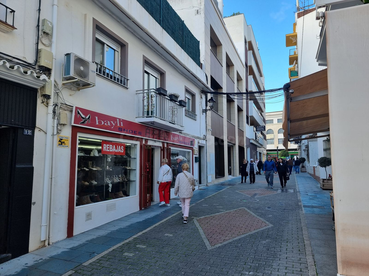 Local comercial 93m² en venta - Marbella