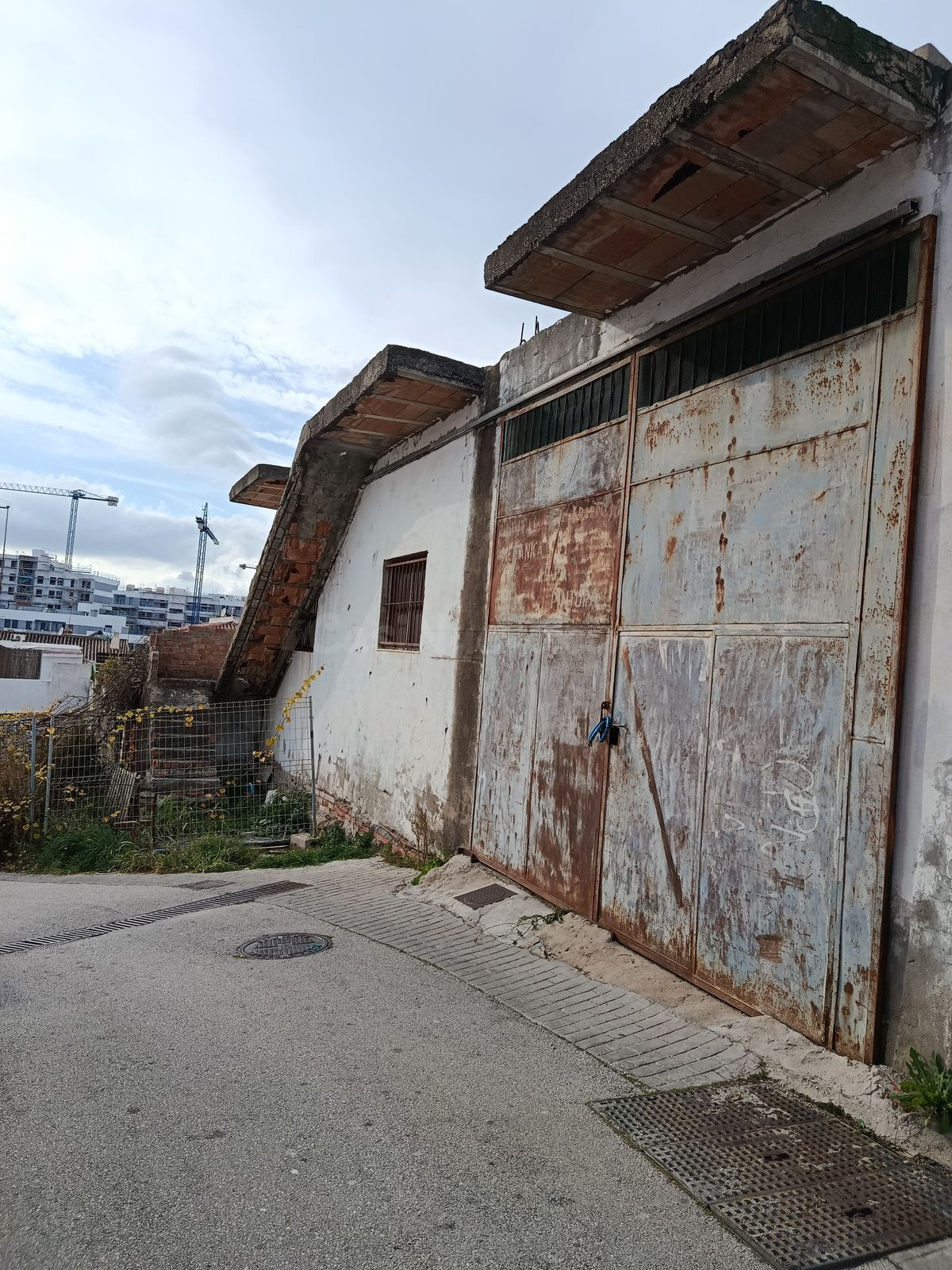 Almacén 350m² en venta - Costa Del Sol