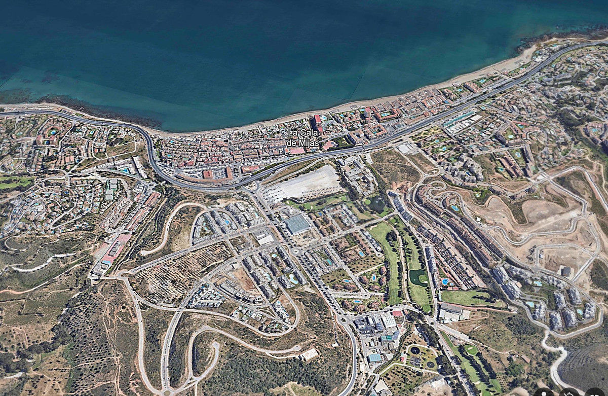 Parcela 4 habitaciones 428m² en venta - Riviera del sol