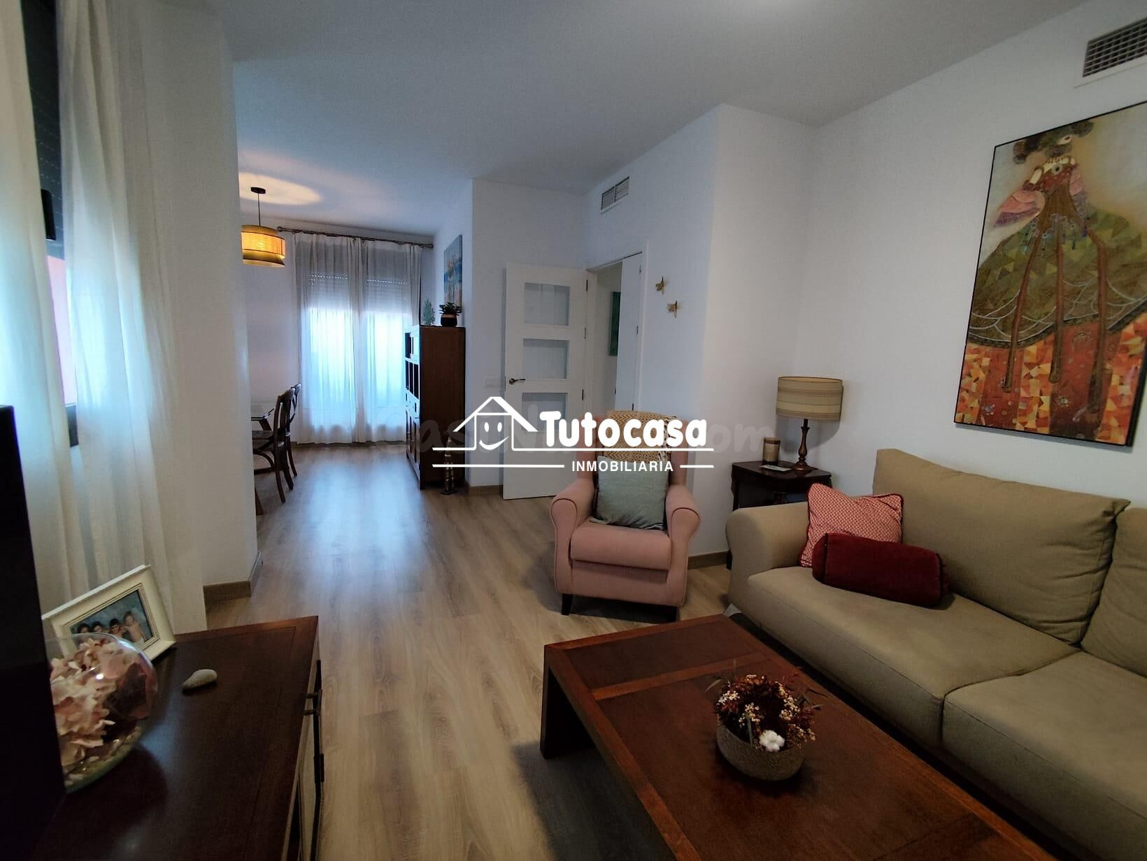 ESPECTACULAR PISO SEMINUEVO DE 2 DORMITORIOS CON TERRAZA, GARAJE, TRASTERO Y PISCINA