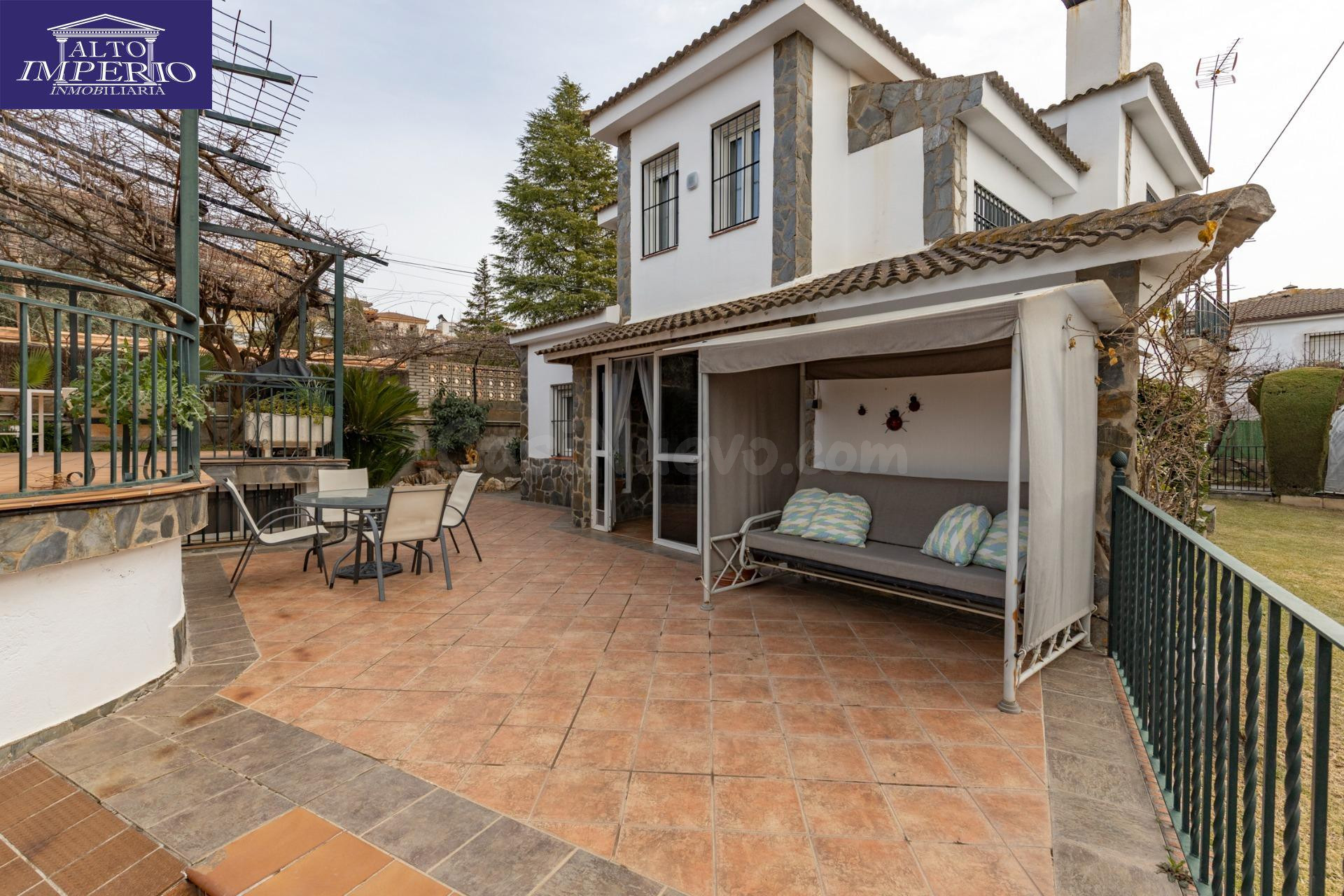 Vivienda Exclusiva en Urbanización Viñas del Rey – Otura