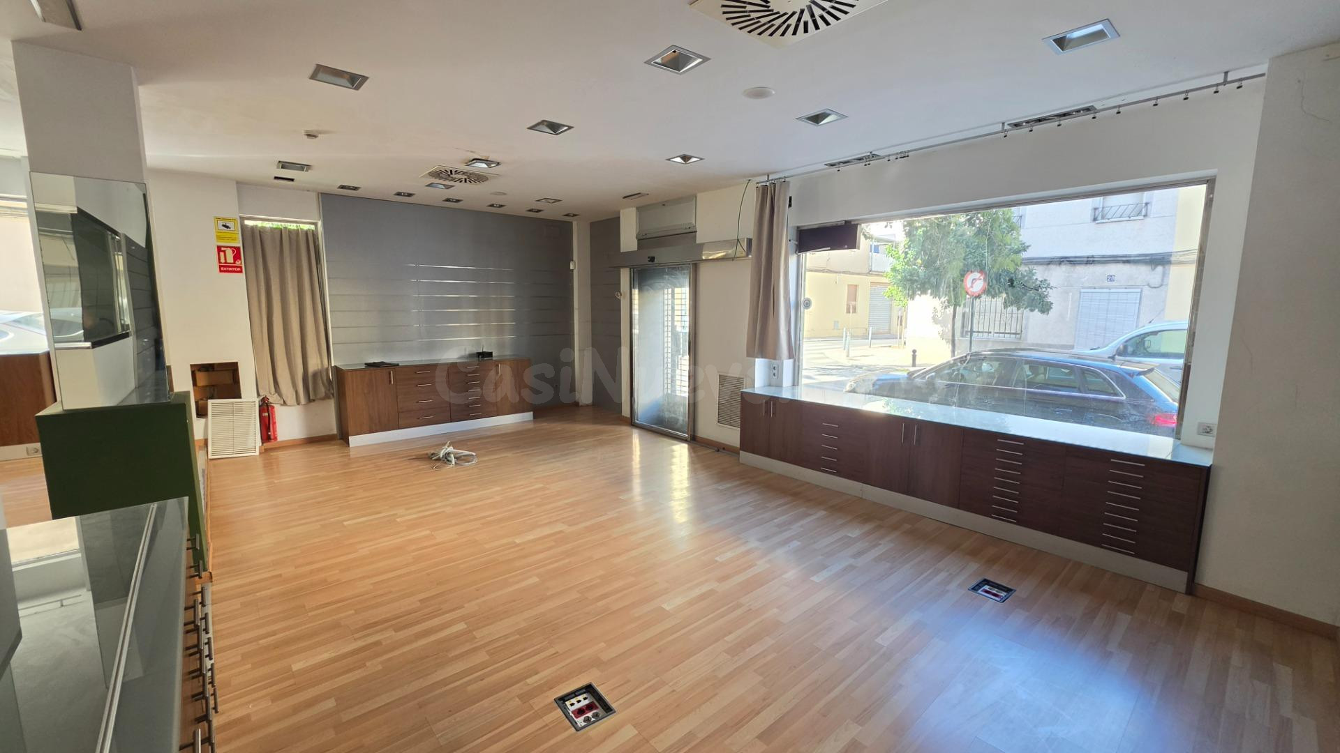 Local comercial reformado en Ontinyent para alquiler económico