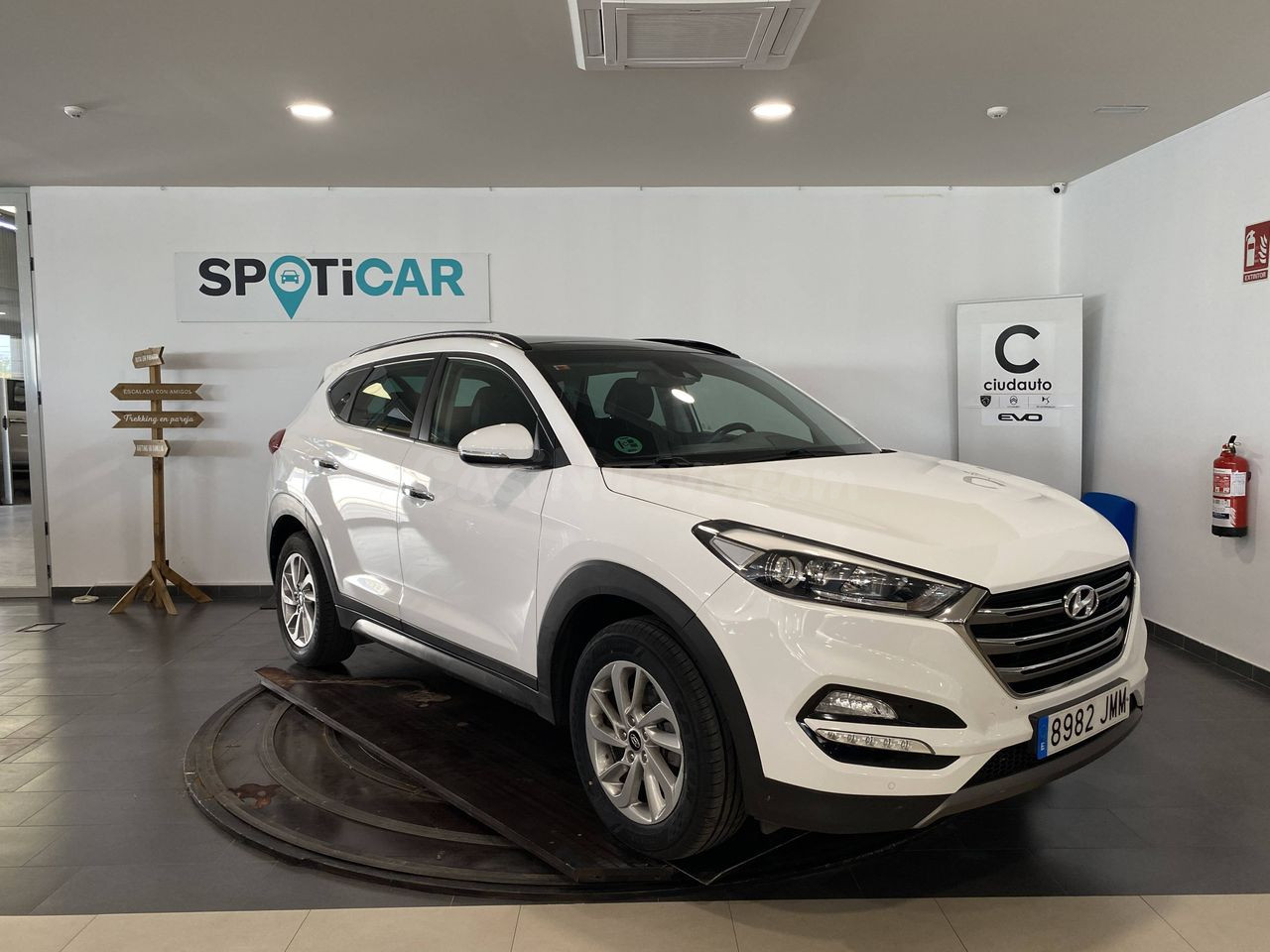 Hyundai Tucson 1.7 CRDi 115cv BlueDrive  4x2 Essence - foto 3