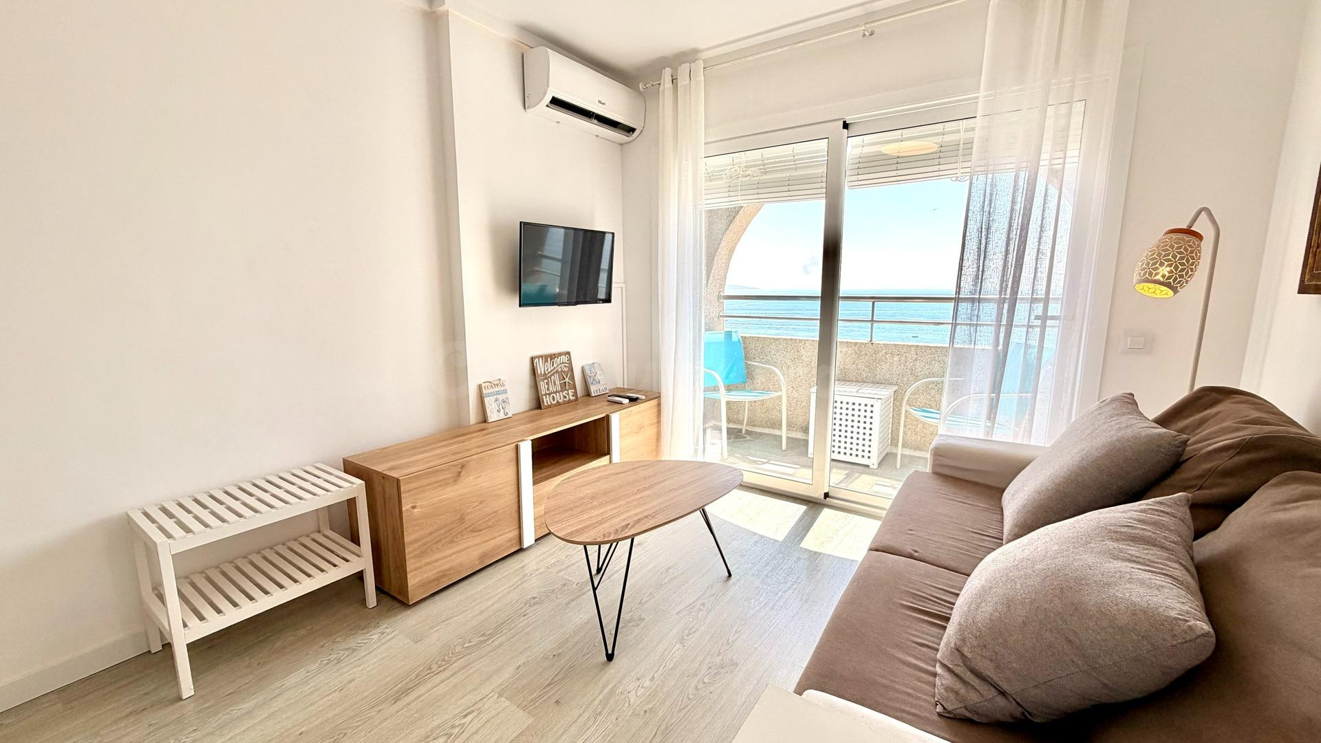 .ESTUDIO CON VISTAS AL MAR EN EMPURIABRAVA