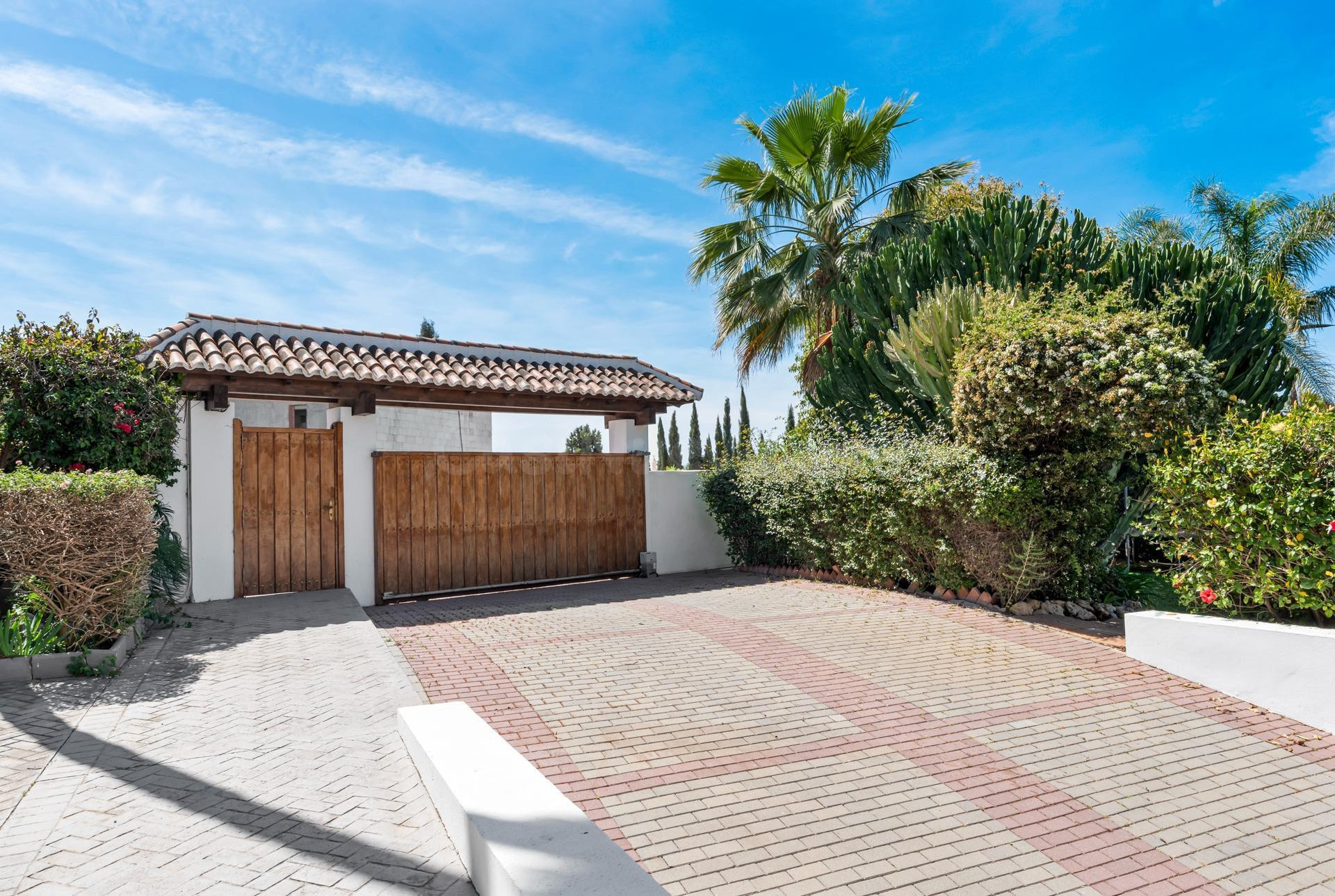 Villa 6 habitaciones 733m² en venta - Cortés - foto 5