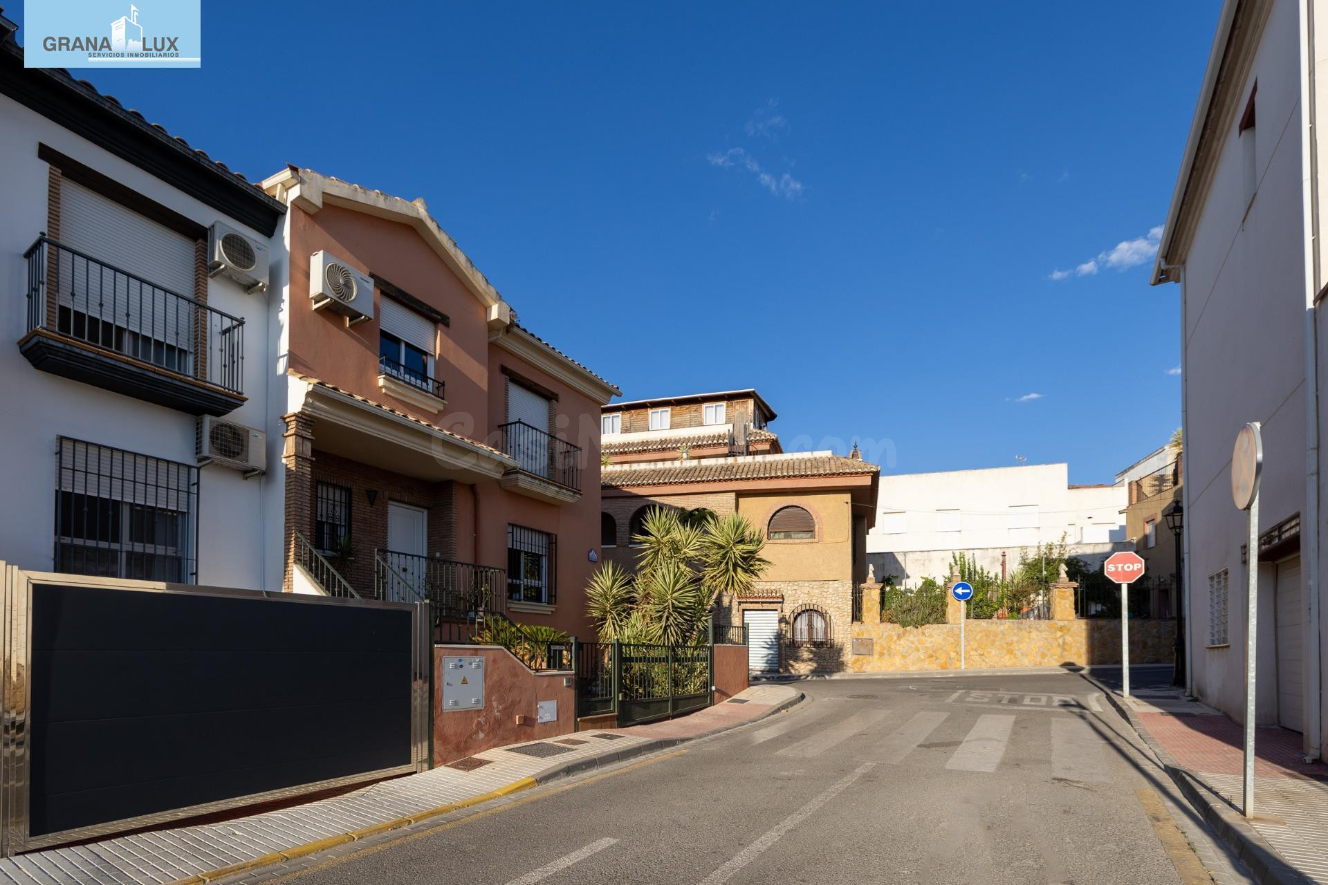 Casa adosada en Pulianas - foto 2