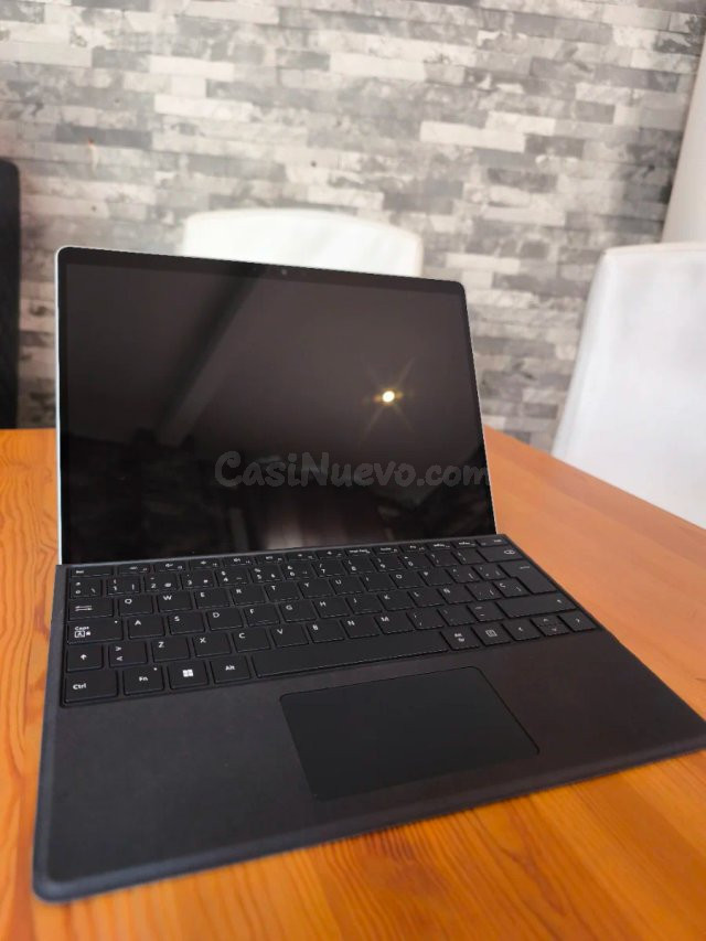 Surface Pro 9 i7 16GB RAM 512GB SSD Barcelona - Excelente estado - foto 2