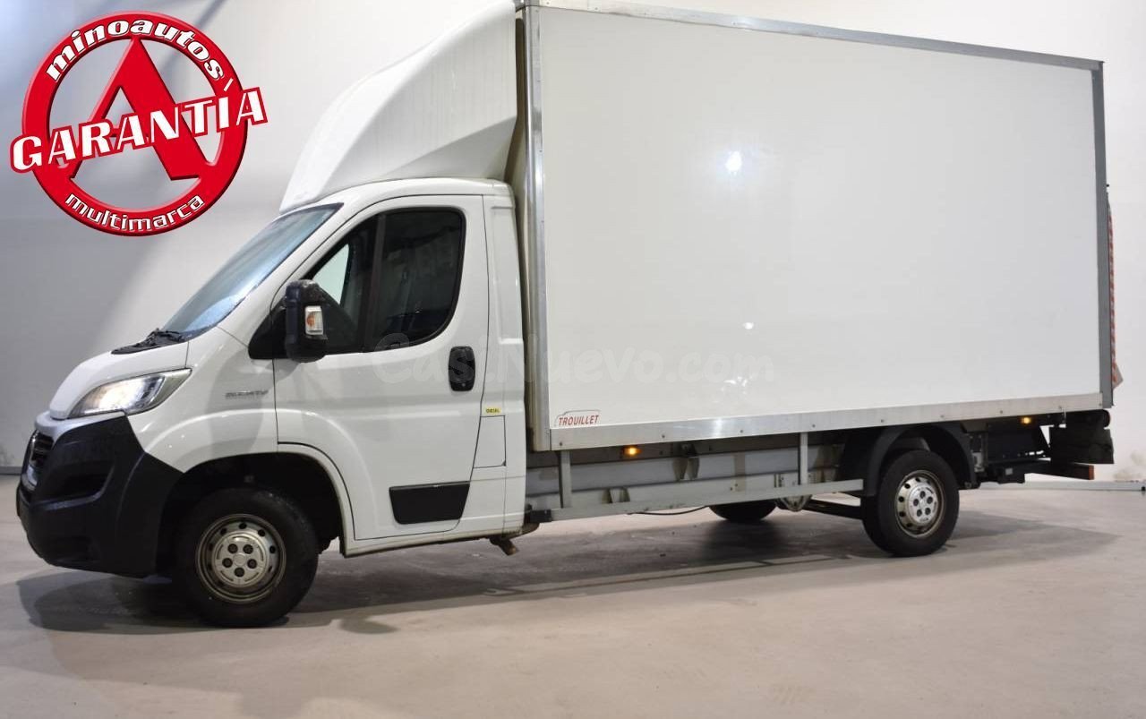 FIAT DUCATO CHASIS CABINA CABINA CARROZADO PAQUETERO CAMIÓN 2.3 MULTIJET 140 CV CON PLATAFORMA
