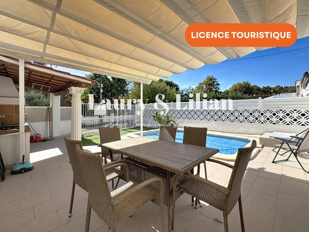 Casa reformada de 3 dormitorios, piscina y licencia turística