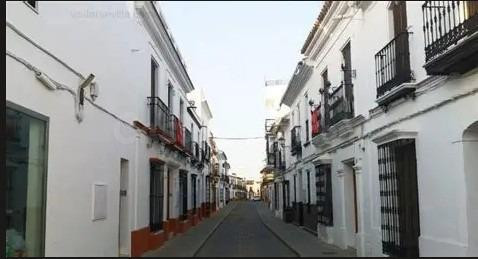 CASA EN VILLAVERDE DEL RIO