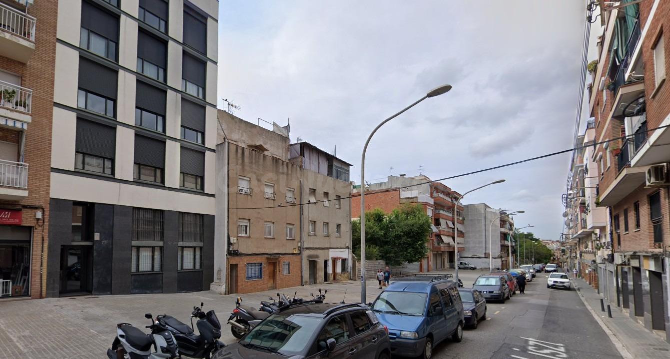 PISO EN  SANTA COLOMA DE GRAMENET