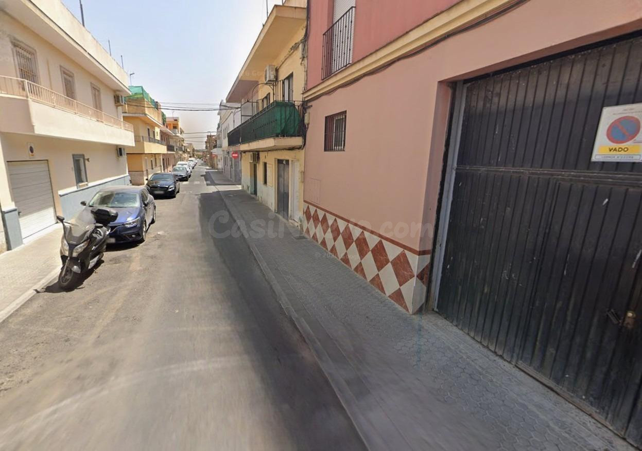 Vivienda unifamiliar en Sevilla. Activo inmobiliario SIN POSESIÓN, NO SE PUEDE VISITAR