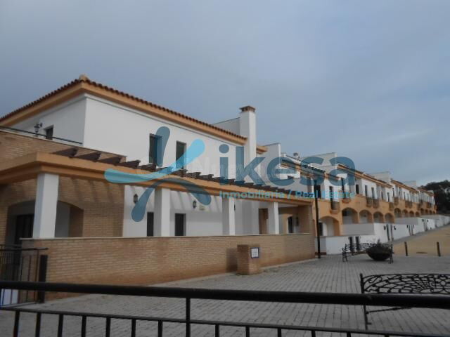 Venta de Vivienda en Isla Cristina, Huelva. Activo Sin Posesión / Alquilado, No se Puede Visitar.