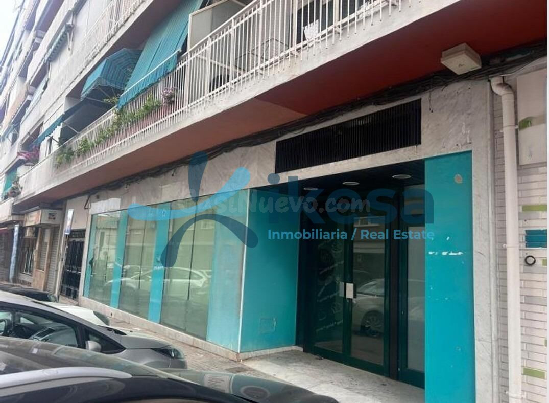 Venta de Local Comercial en Úbeda, Jaén.