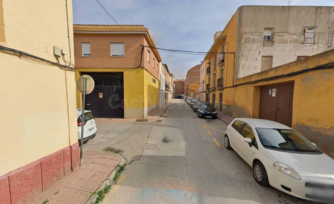 Venta de Casa en Linares, Jaén. Activo Inmobiliario Sin Pose