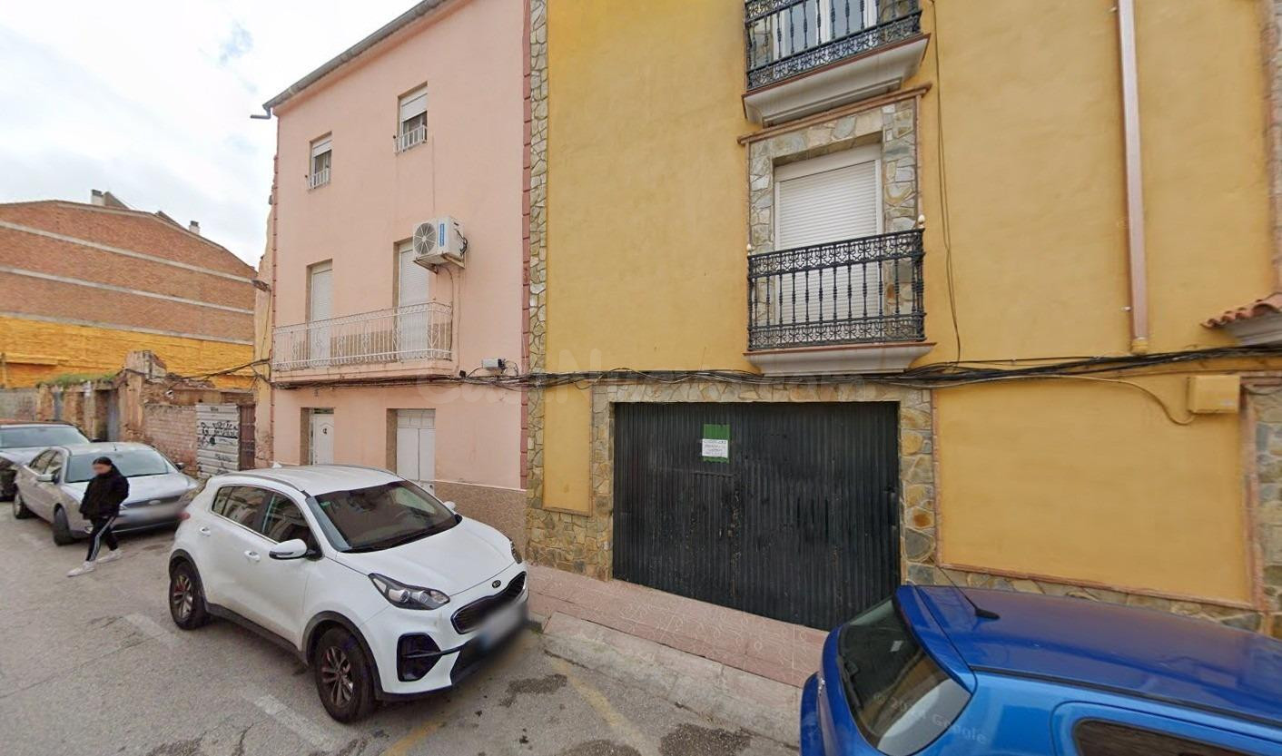 Venta de Casa en Linares, Jaén. Activo Inmobiliario Sin Pose - foto 2