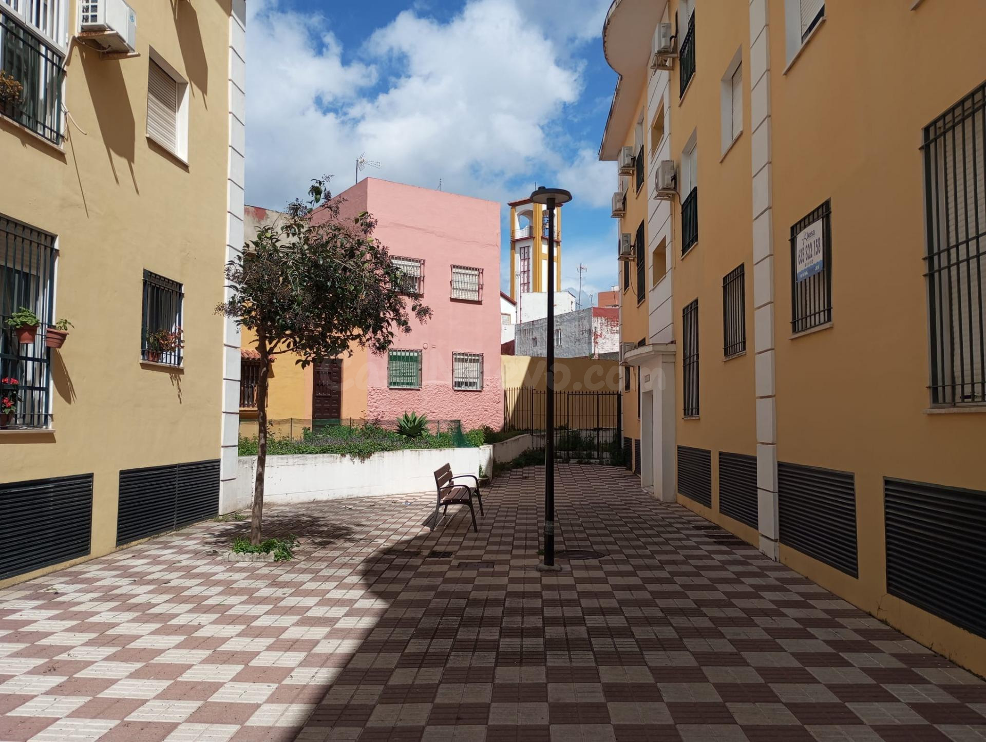 Venta de Piso + Plaza de Garaje en Algeciras, Cádiz. CDR