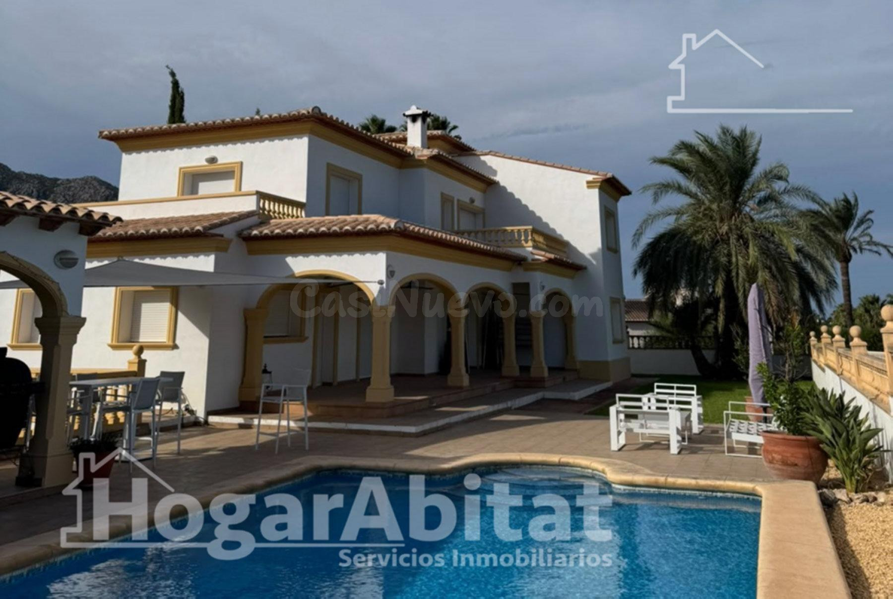 PRECIOSO  CHAELT CON PISCINA, GARAJE, BARBACOA Y TERRAZA
