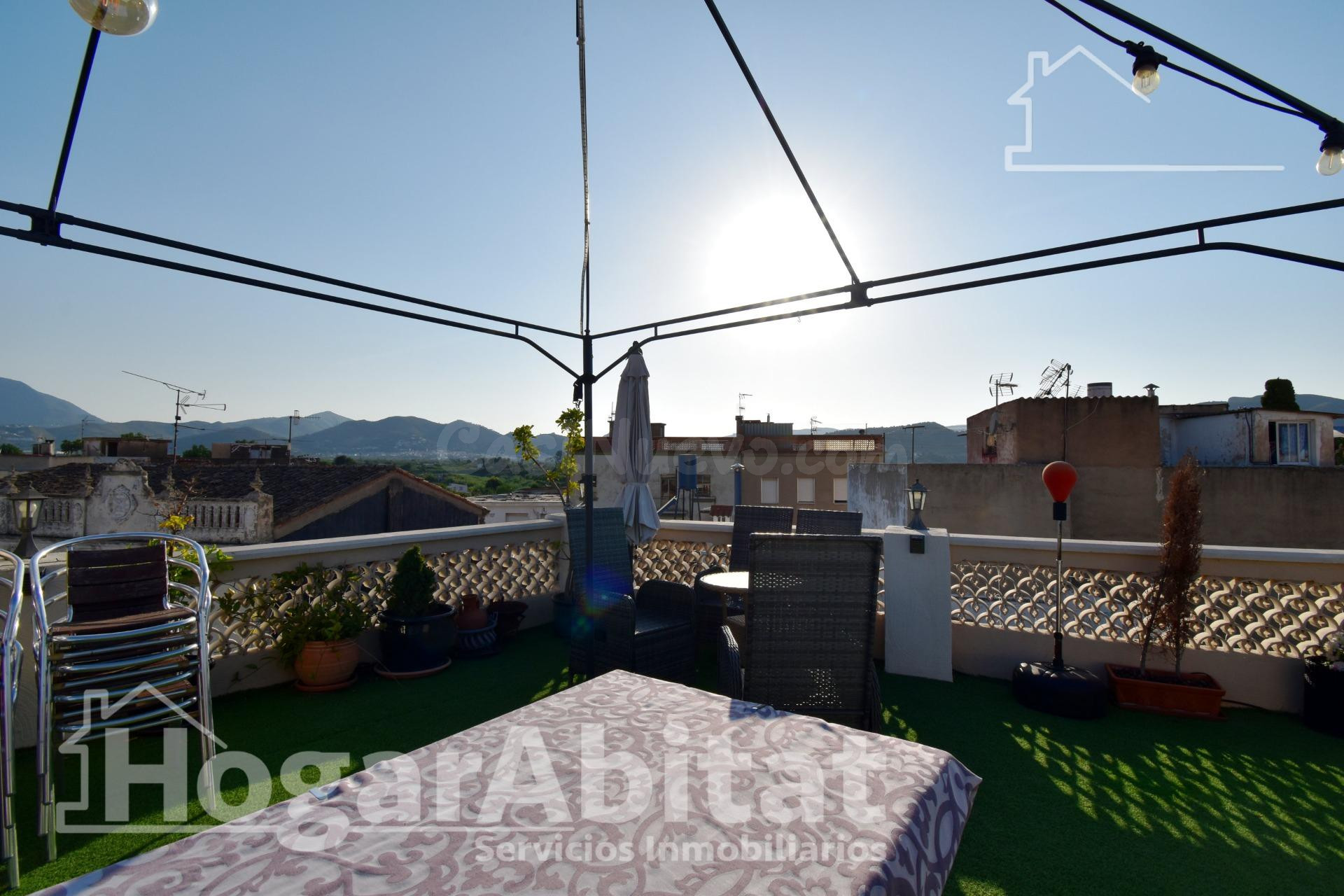 ESPECTACULAR CASA REFORMADA Y AMPLIA CON TERRAZA