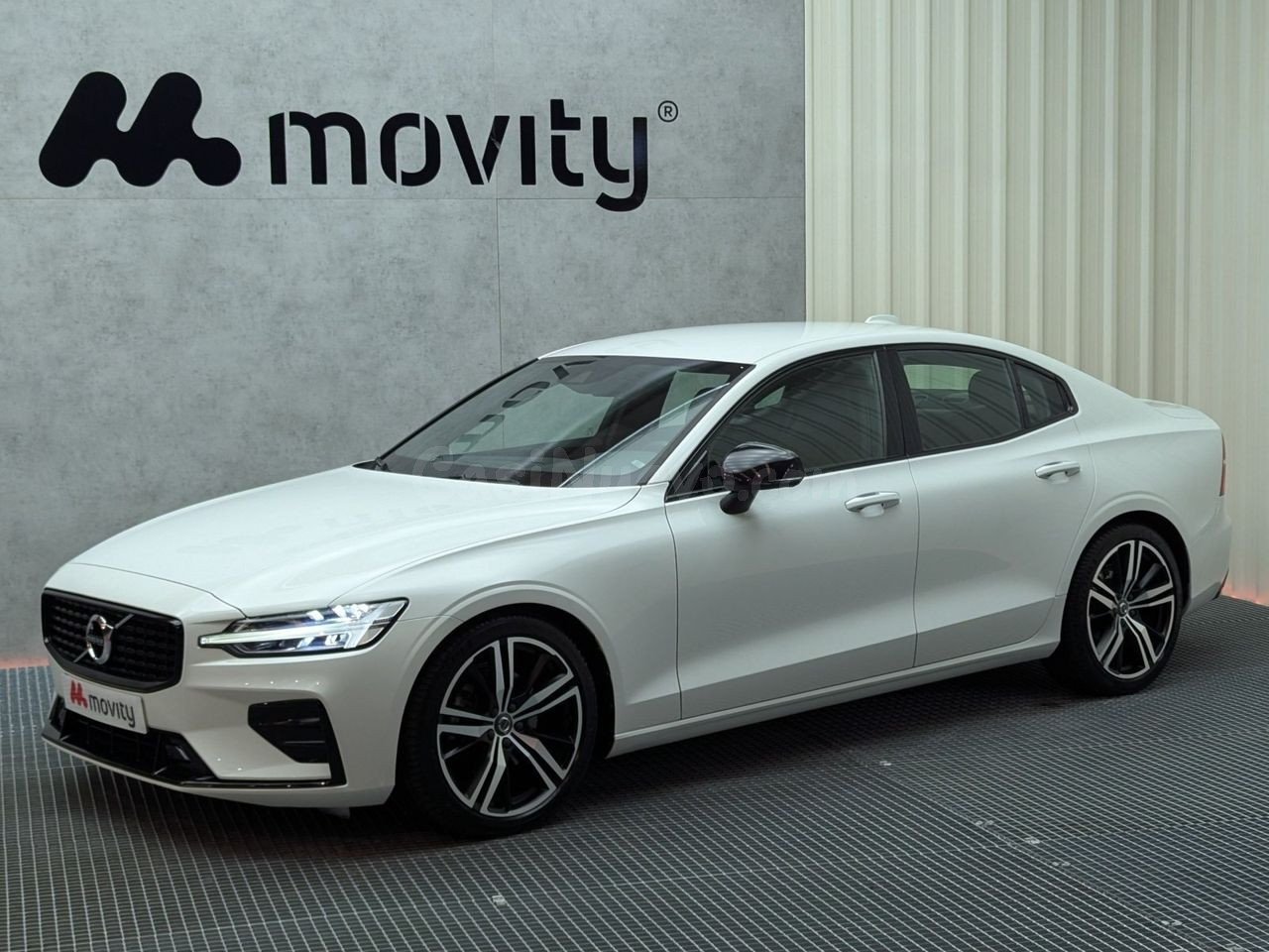 Volvo S60 B4(G) FWD R-Designaut