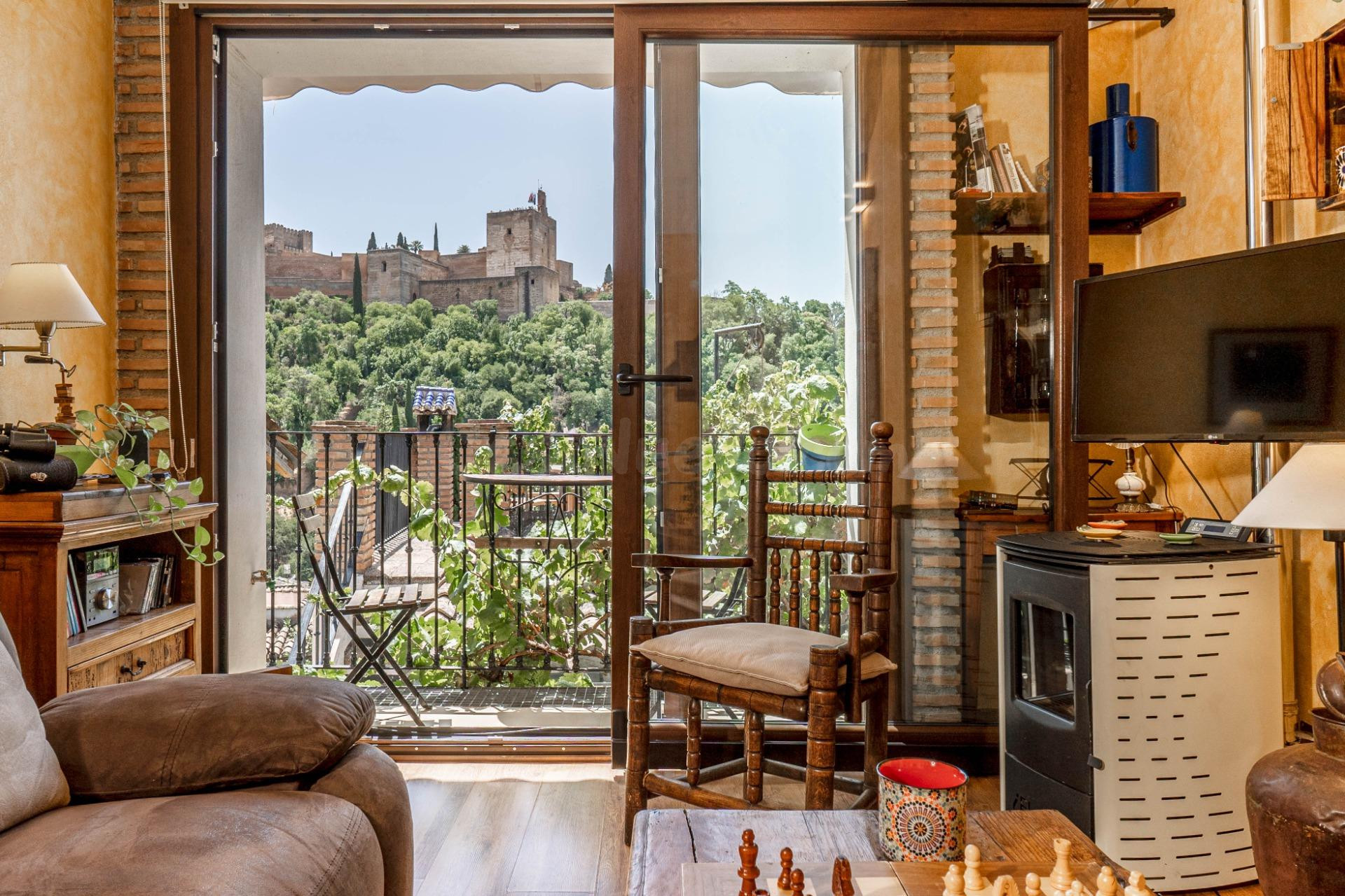 Espectacular casa con vistas directas a la Alhambra y Licencia Turística Activa en el Albaicín