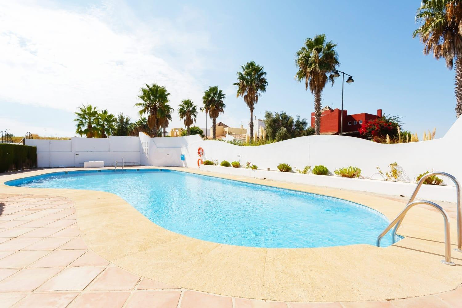 PRECIOSA VIVIENDA EN MARTIN MIGUEL CON GARAJE!!