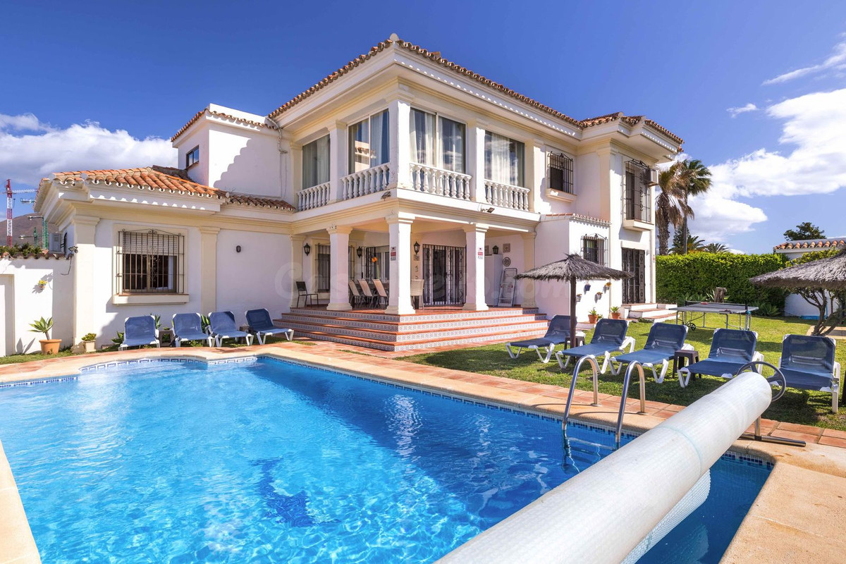 Chalet 5 habitaciones 334m² en venta - Costa Del Sol