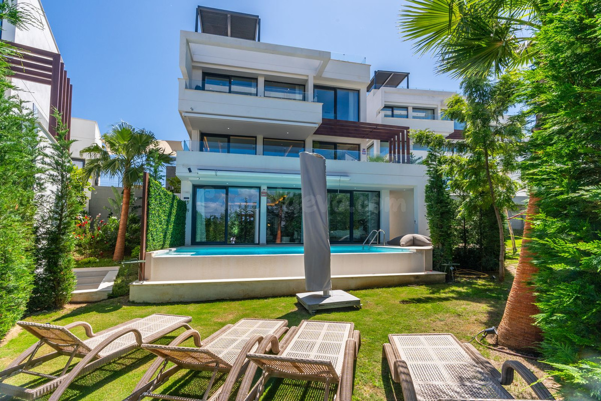Chalet 4 habitaciones 362m² en venta - Riviera del sol