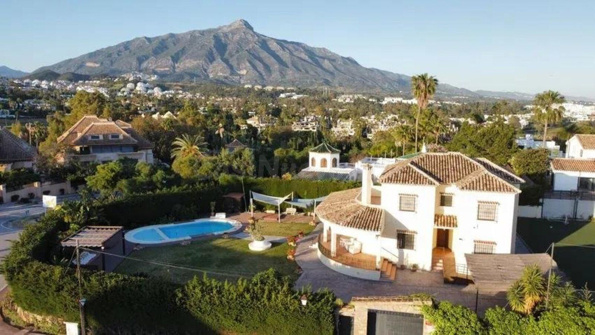 Chalet 6 habitaciones 300m² en venta - Marbella