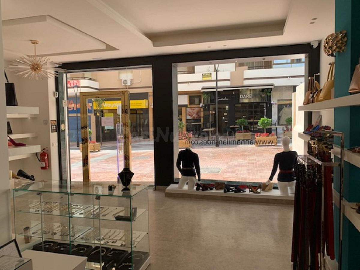 Local comercial 243m² en venta - Marbella