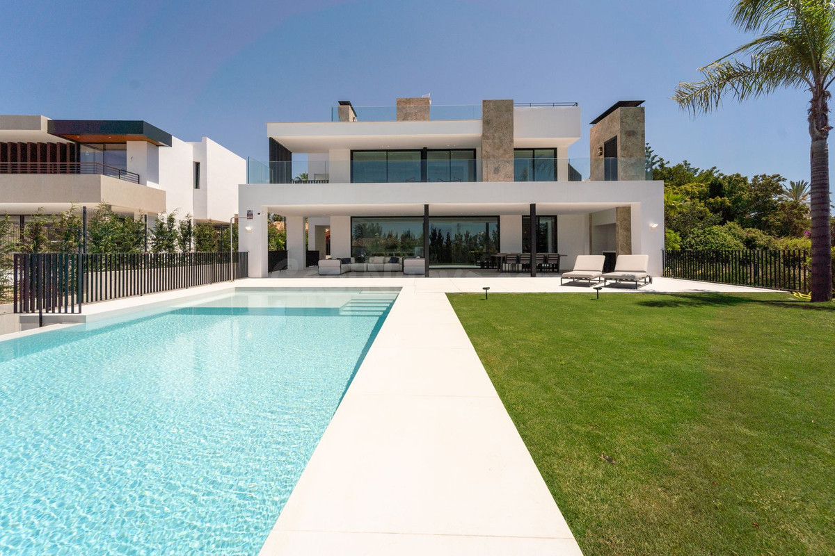 Chalet 5 habitaciones 454m² en venta - Marbella