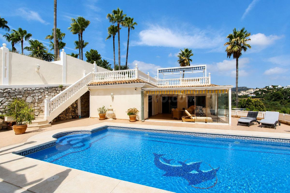 Villa 4 habitaciones 213m² en venta - Elviria