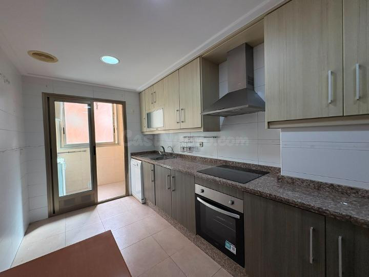 Piso de 3 Dormitorios y 2 Baños junto al Corte Inglés, Elche