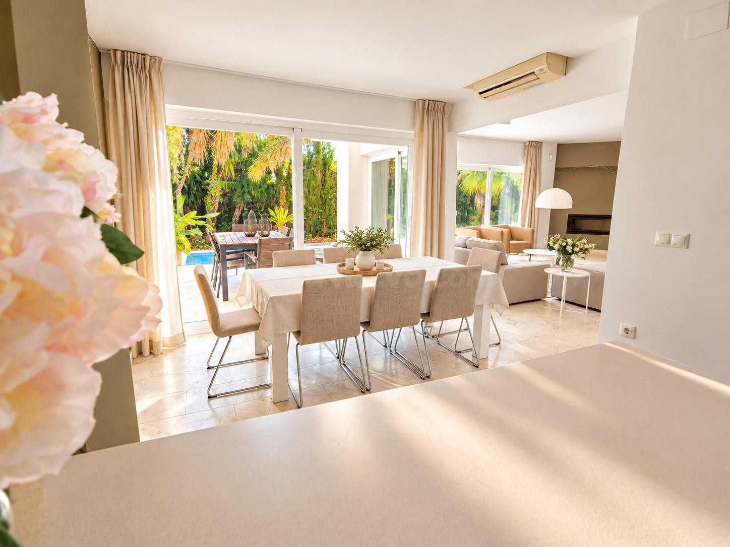ESPECTACULAR VILLA MODERNA JUNTO A LA PLAYA DE ALBIR – ALFAZ - foto 3