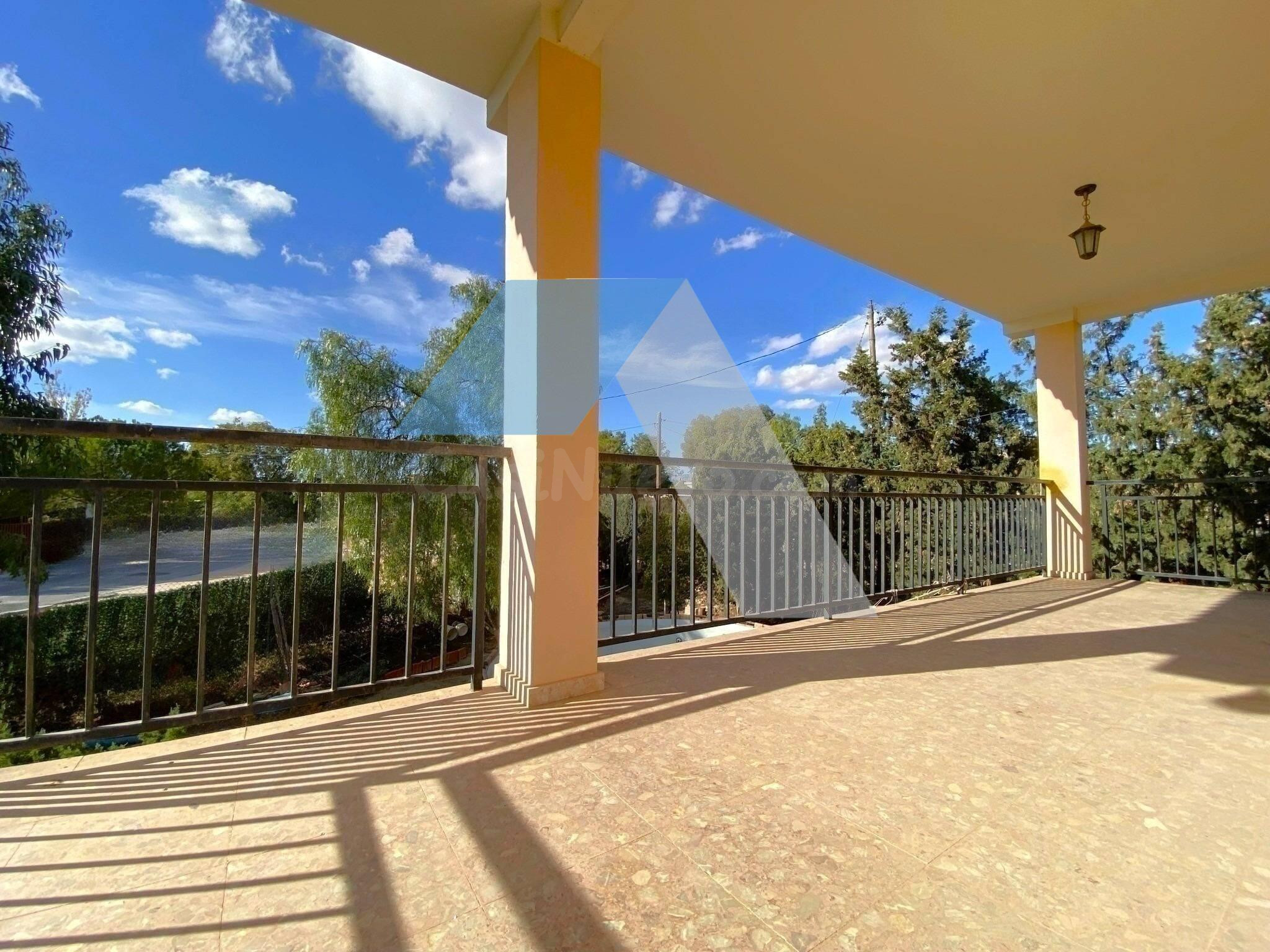 Chalet independiente en parcela urbana. - foto 4