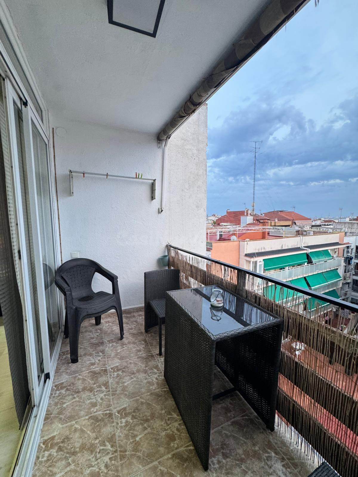 PISO EN VENTA EN CORNELLÀ – BUENA ZONA - foto 2