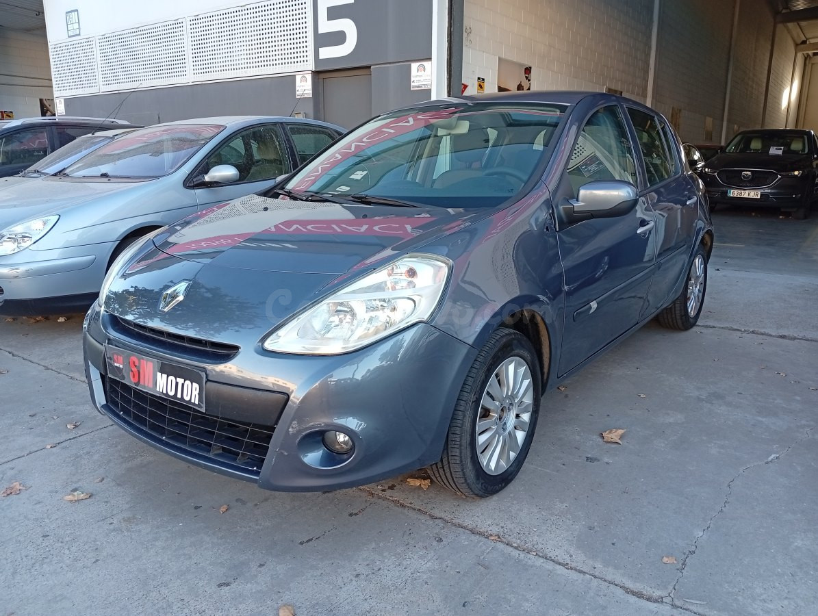 Renault Clio 1.2 75 CV (2011) - foto 3